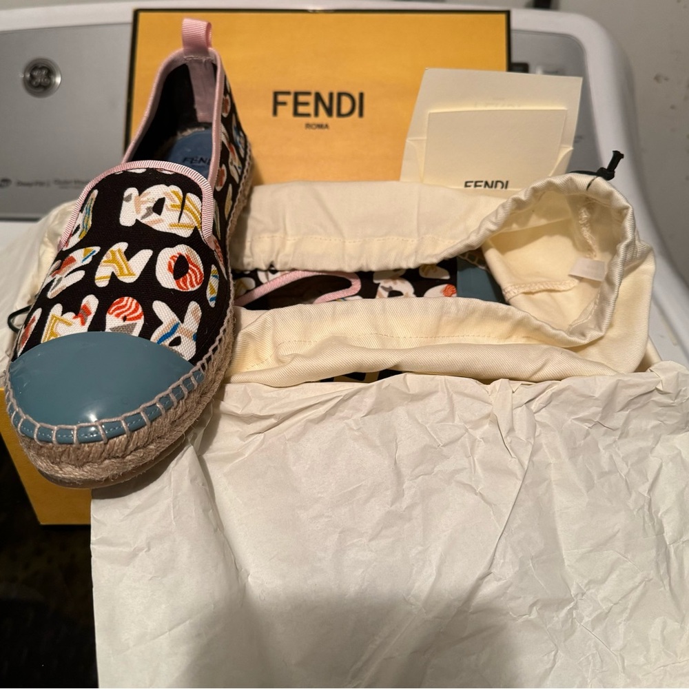 🚨🚨SOLD 🚨🚨Authentic✨✨EUC Fendi Espadrilles Shoes Authentic Luxury size9 - Picture 6 of 8